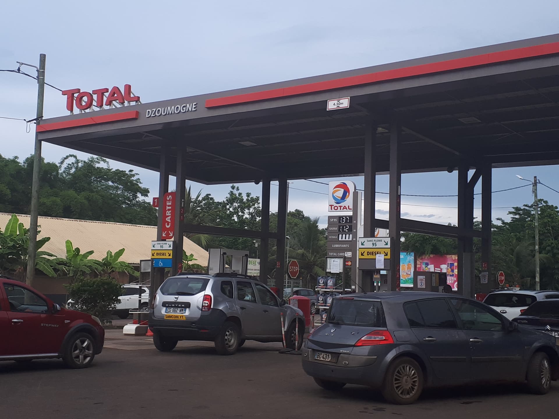Mayotte : les prix des carburants augmentent au 1er septembre 2026 — Économie, Mamoudzou (RMV Mayotte)